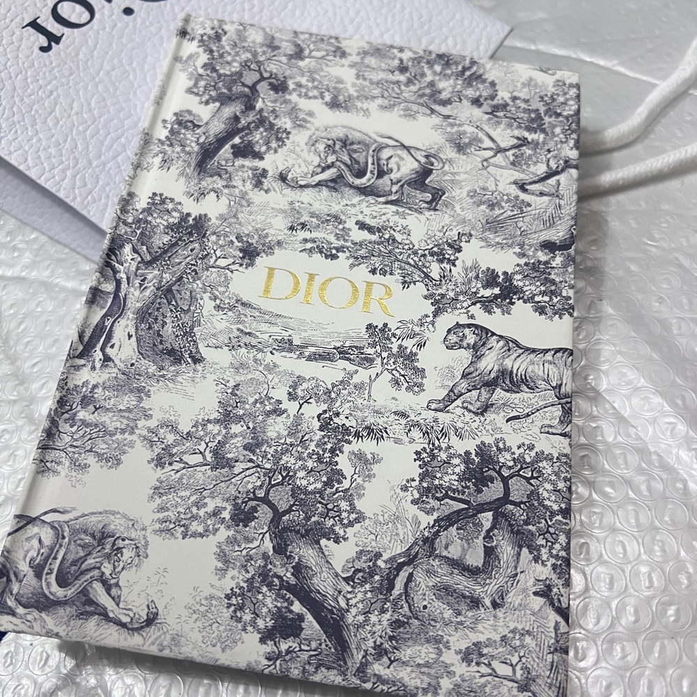 New!Dior notebook